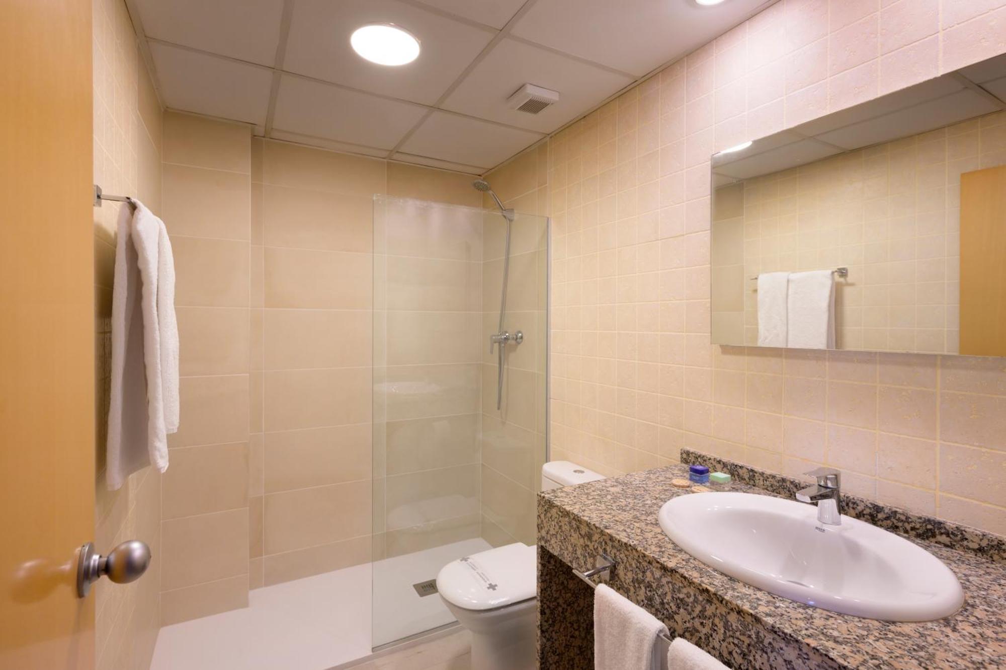 Sg Costa Bcn Aparthotel 2*
