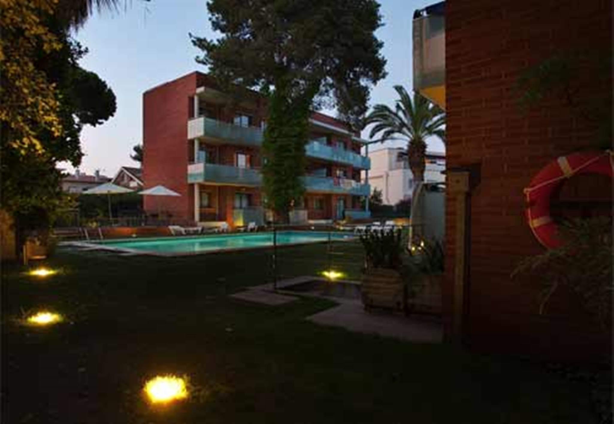 Aparthotel Sg Costa Bcn 2*