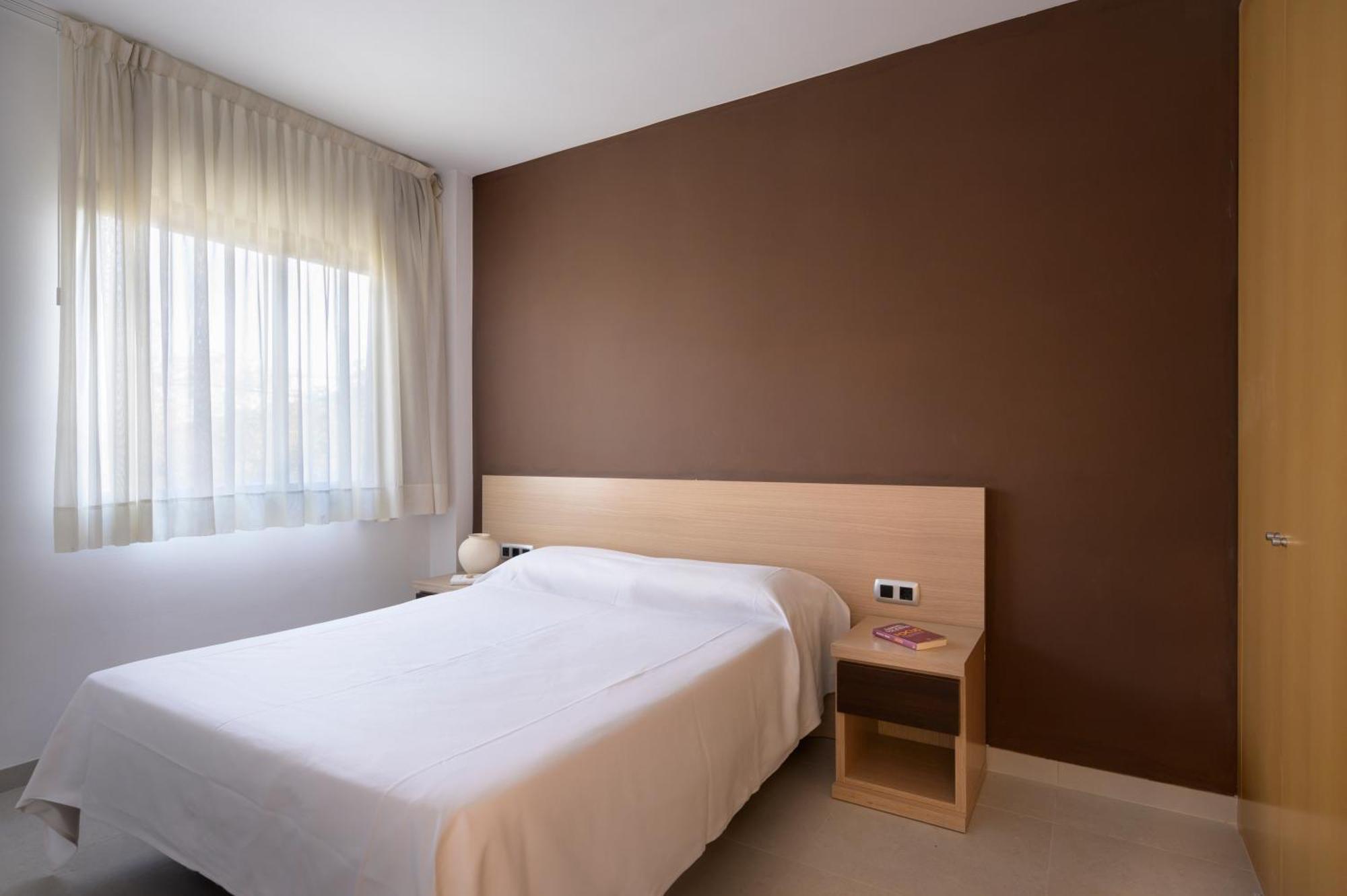 Sg Costa Bcn Aparthotel